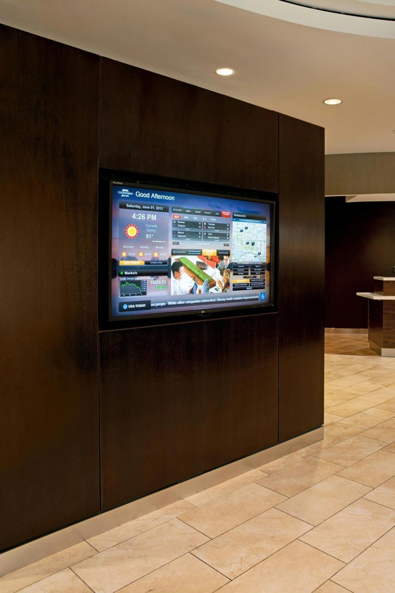 Courtyard By Marriott Washington Capitol Hill/Navy Yard Hotel Exterior photo